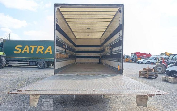 IVECO EUROCARGO AVEC HAYON BLANC CB-546-NH