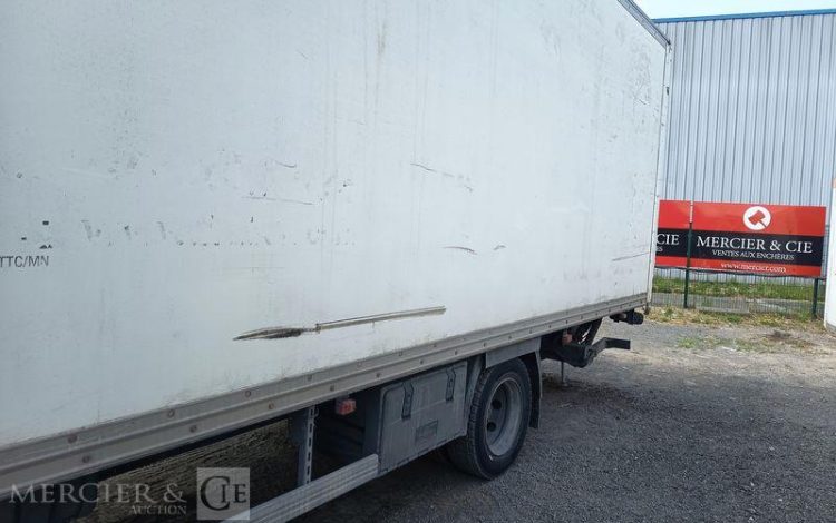 IVECO EUROCARGO AVEC HAYON BLANC CB-546-NH