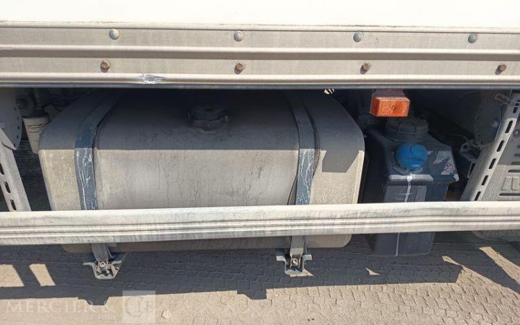 IVECO EUROCARGO AVEC HAYON BLANC CB-546-NH