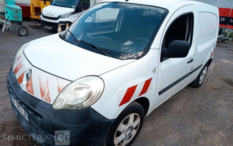 RENAULT KANGOO II EXPRESS 1.5 DCI 90 CH EXTRA – DIESEL – 159496 KMS – ANNEE 2012 BLANC CF-187-LR