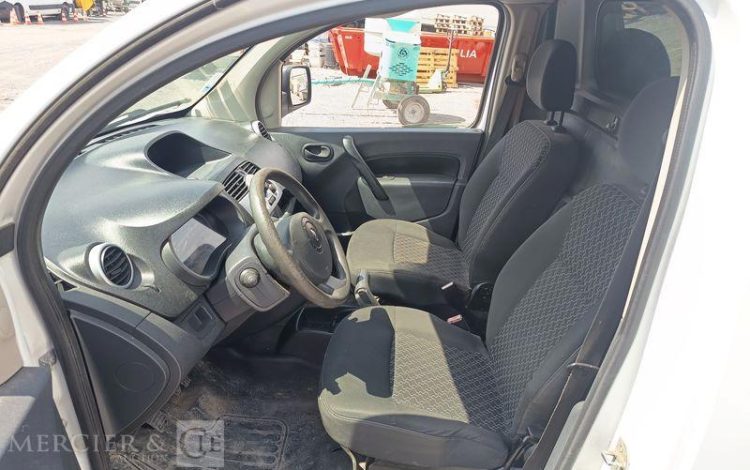 RENAULT KANGOO II EXPRESS 1.5 DCI 90 CH EXTRA – DIESEL – 159496 KMS – ANNEE 2012 BLANC CF-187-LR