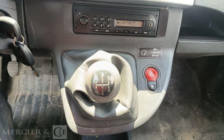 RENAULT KANGOO II EXPRESS 1.5 DCI 90 CH EXTRA – DIESEL – 159496 KMS – ANNEE 2012 BLANC CF-187-LR