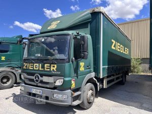 MERCEDES ATEGO 1522 CAISSE HAYON VERT CF-226-SW