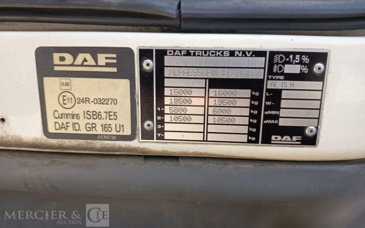 DAF LF55 AVEC HAYON BLANC CH-609-TV
