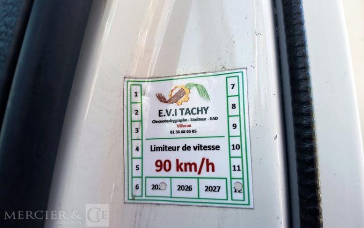 DAF LF55 AVEC HAYON BLANC CH-609-TV
