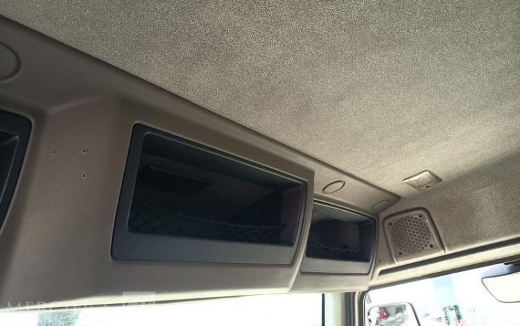 DAF LF55 AVEC HAYON BLANC CH-609-TV