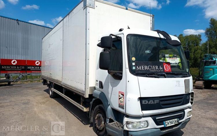 DAF LF45 AVEC HAYON  CH-945-BW