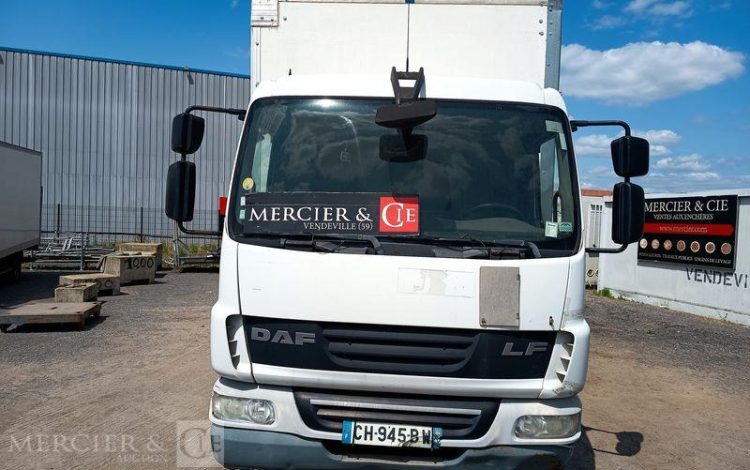 DAF LF45 AVEC HAYON  CH-945-BW