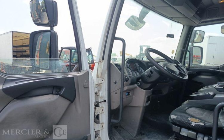 DAF LF45 AVEC HAYON  CH-945-BW