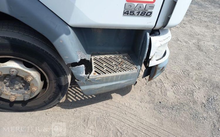 DAF LF45 AVEC HAYON  CH-945-BW