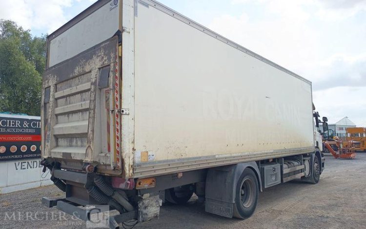 SCANIA PORTEUR P310 AVEC HAYON – PTAC : 19 TONNES – DIESEL – 713194 KMS – ANNEE 2013 BLANC CS-403-RV