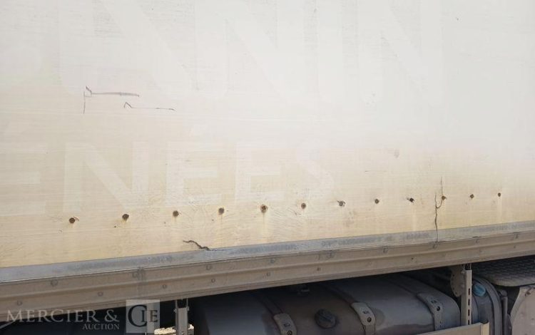 SCANIA PORTEUR P310 AVEC HAYON – PTAC : 19 TONNES – DIESEL – 713194 KMS – ANNEE 2013 BLANC CS-403-RV
