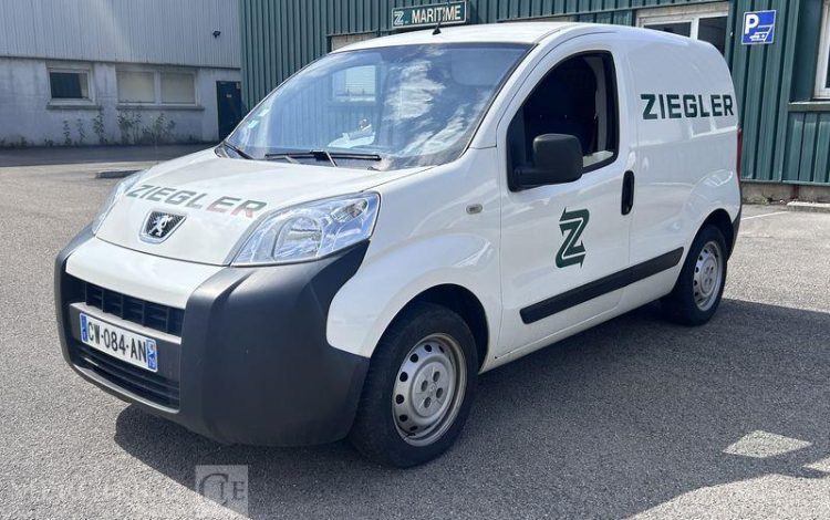 PEUGEOT Bipper BLANC CW-084-AN