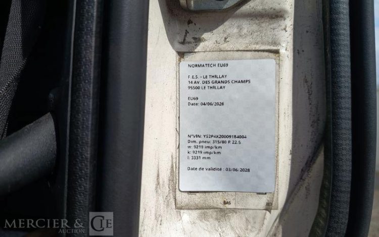 SCANIA PORTEUR P250 AVEC HAYON – PTAC : 19 TONNES – DIESEL – 482656 KMS – ANNEE 2014 BLANC DE-148-TN