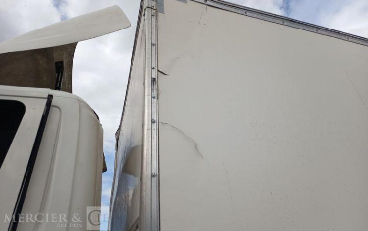 SCANIA PORTEUR P250 AVEC HAYON – PTAC : 19 TONNES – DIESEL – 482656 KMS – ANNEE 2014 BLANC DE-148-TN
