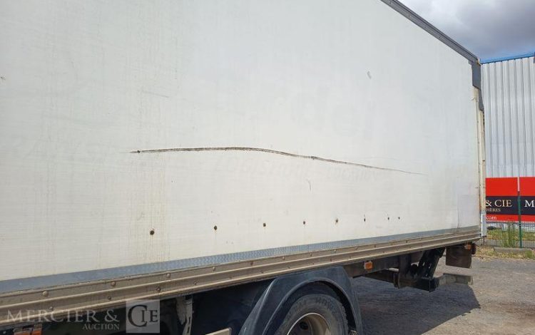 SCANIA PORTEUR P250 AVEC HAYON – PTAC : 19 TONNES – DIESEL – 503668 KMS – ANNEE 2014 BLANC DE-228-TN