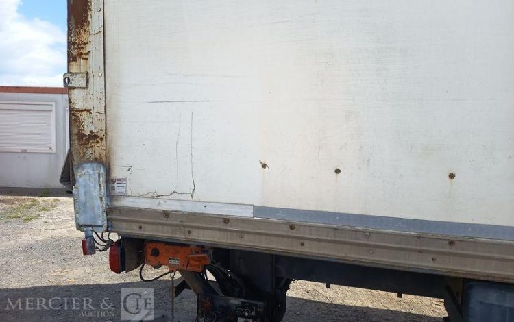 SCANIA PORTEUR P250 AVEC HAYON – PTAC : 19 TONNES – DIESEL – 503668 KMS – ANNEE 2014 BLANC DE-228-TN