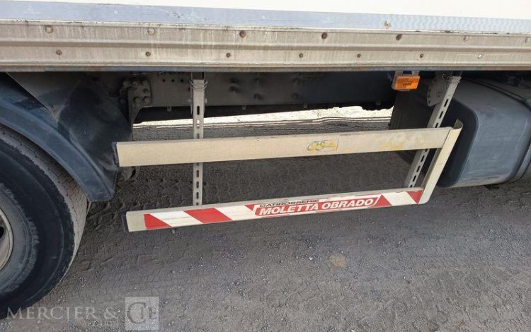 SCANIA PORTEUR P250 AVEC HAYON – PTAC : 19 TONNES – DIESEL – 503668 KMS – ANNEE 2014 BLANC DE-228-TN