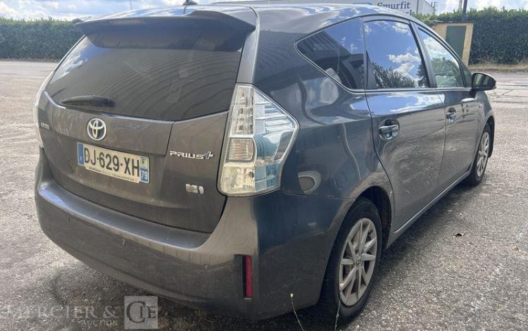 TOYOTA PRIUS BLEU DJ-629-XH