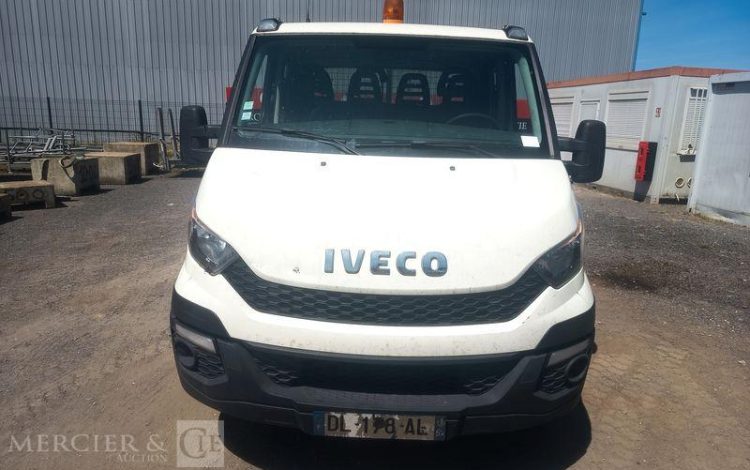 IVECO DAILY 35C15 DOUBLE CABINE AVEC BENNE – DIESEL – 229935 KMS – ANNEE BLANC DL-178-AL