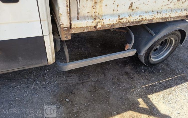IVECO DAILY 35C15 DOUBLE CABINE AVEC BENNE – DIESEL – 229935 KMS – ANNEE BLANC DL-178-AL