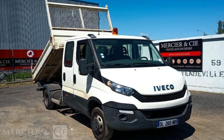 IVECO DAILY 35C15 DOUBLE CABINNE AVEC BENNE – DIESEL – 195969 KMS – ANNEE BLANC DL-260-NB