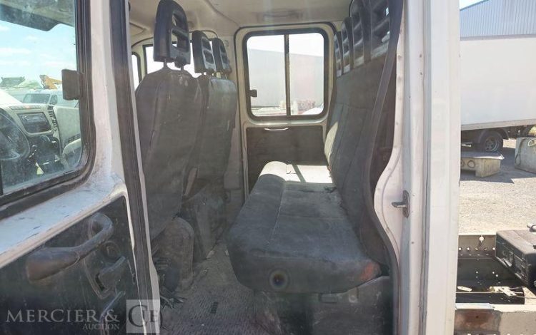 IVECO DAILY 35C15 DOUBLE CABINNE AVEC BENNE – DIESEL – 195969 KMS – ANNEE BLANC DL-260-NB