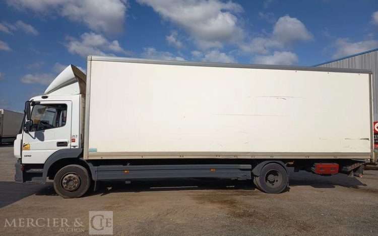 MERCEDES ATEGO AVEC HAYON  DM-421-GF