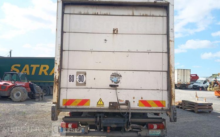 MERCEDES ATEGO AVEC HAYON  DM-421-GF