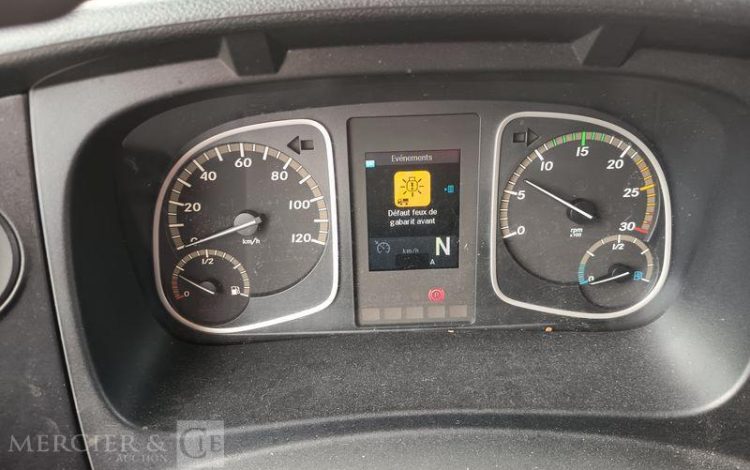 MERCEDES ATEGO AVEC HAYON  DM-421-GF