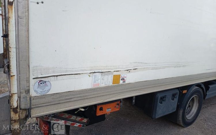 MERCEDES ATEGO AVEC HAYON  DM-421-GF