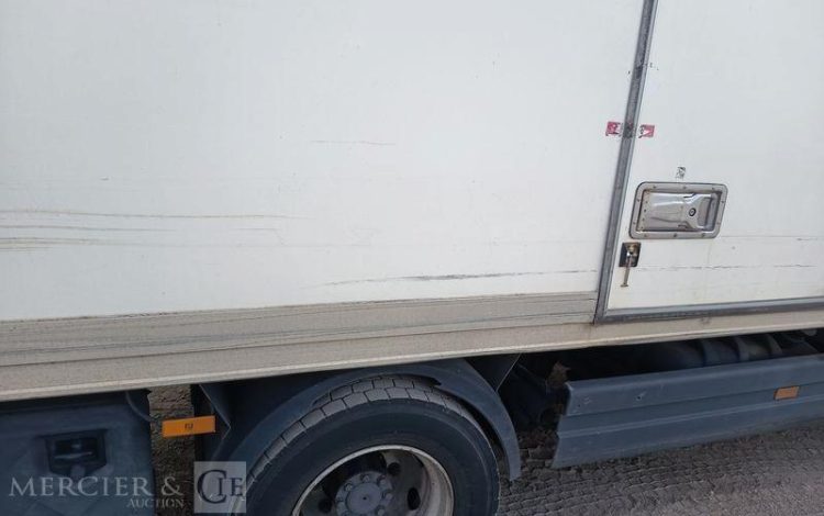 MERCEDES ATEGO AVEC HAYON  DM-421-GF