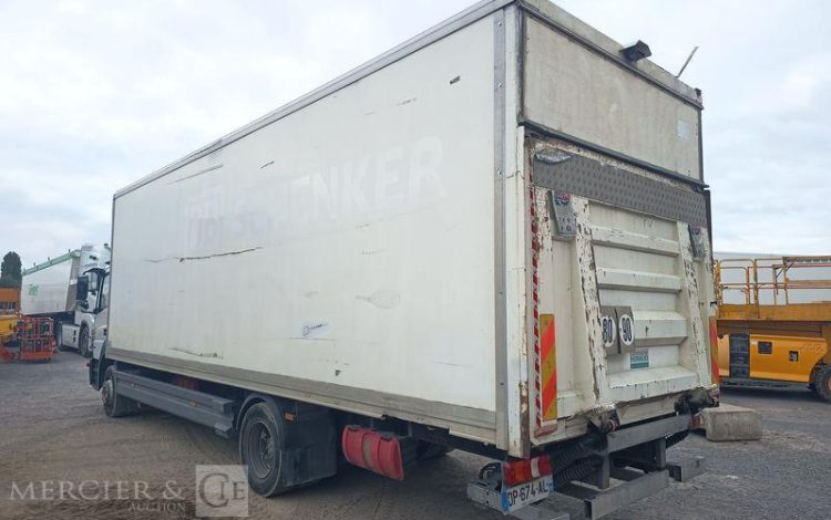 MERCEDES ATEGO AVEC HAYON  DP-674-AL