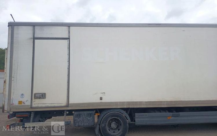 MERCEDES ATEGO AVEC HAYON  DP-674-AL