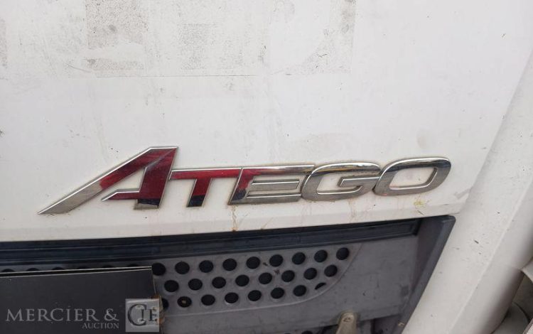 MERCEDES ATEGO AVEC HAYON  DP-674-AL