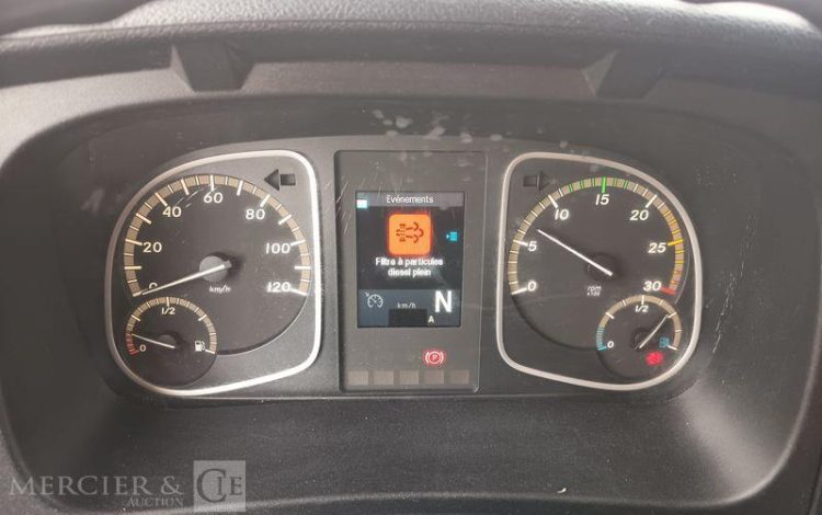 MERCEDES ATEGO AVEC HAYON  DP-674-AL
