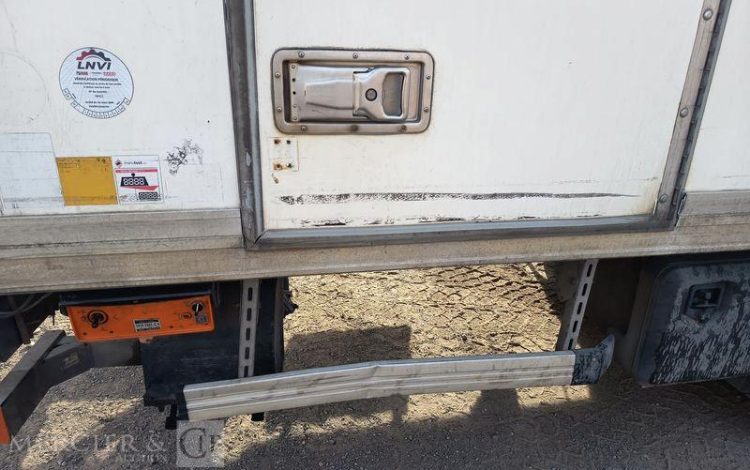 MERCEDES ATEGO AVEC HAYON  DP-674-AL