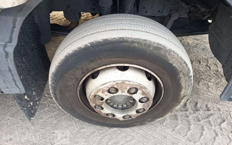 MERCEDES ATEGO AVEC HAYON  DP-674-AL