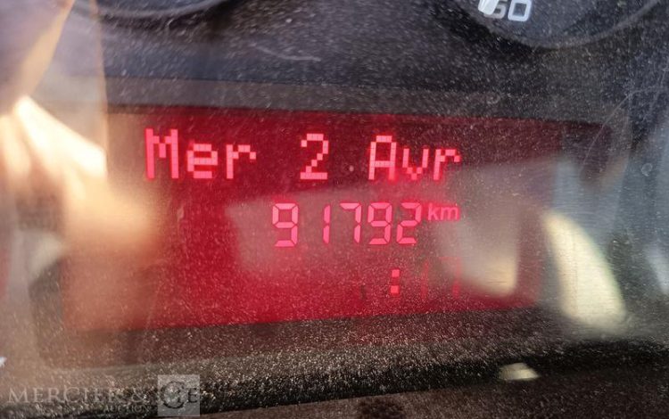 IVECO DAILY 35C13 BENNE DOUBLE CABINE – DIESEL – 91792 KMS – ANNEE 2015 BLANC DV-970-LQ