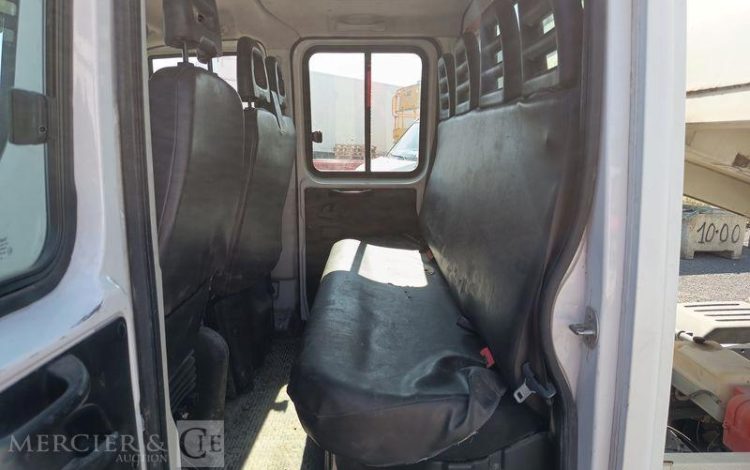 IVECO DAILY 35C13 BENNE DOUBLE CABINE – DIESEL – 91792 KMS – ANNEE 2015 BLANC DV-970-LQ