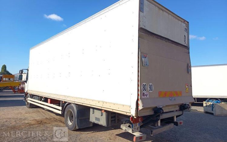 VOLVO FL 250 AVEC HAYON BLANC DX-471-NY