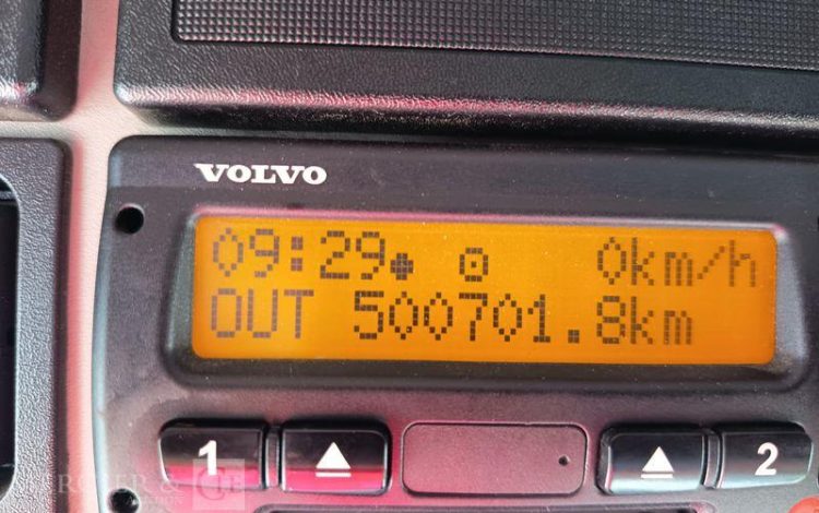 VOLVO FL 250 AVEC HAYON BLANC DX-471-NY
