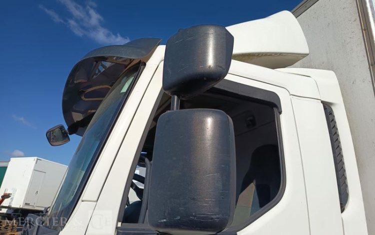 VOLVO FL 250 AVEC HAYON BLANC DX-471-NY