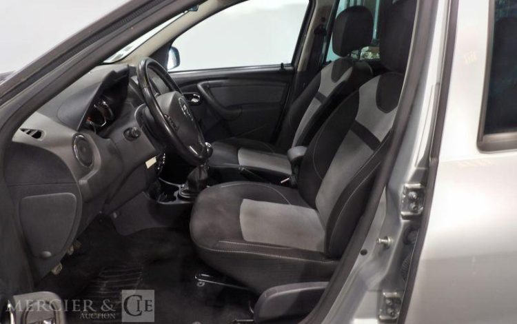DACIA DUSTER 1.2 TCE 125ch PRESTIGE GRIS EB-464-GA