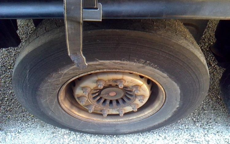 LECITRAILER SEMI REMORQUE BACHE 3 ESSIEUX – PTAC 38T NOIR EC-630-QJ