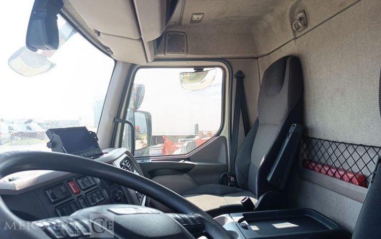 DAF LF BLANC EF-081-HL