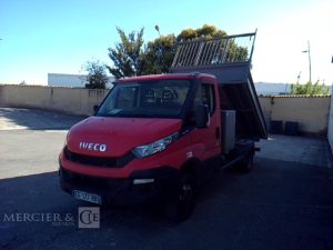 IVECO 35-130 BENNE SIMPLE CABINE COFFRE ROUGE EG-177-RB
