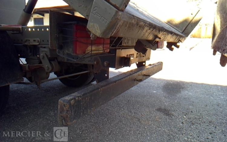 IVECO 35-130 BENNE SIMPLE CABINE COFFRE ROUGE EG-177-RB