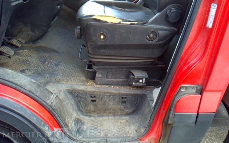 IVECO 35-130 BENNE SIMPLE CABINE COFFRE ROUGE EG-177-RB