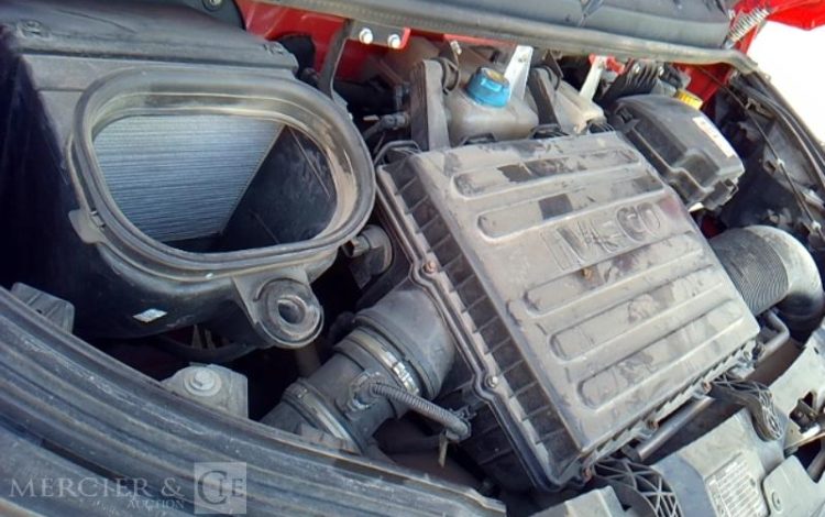 IVECO 35-130 BENNE SIMPLE CABINE COFFRE ROUGE EG-177-RB